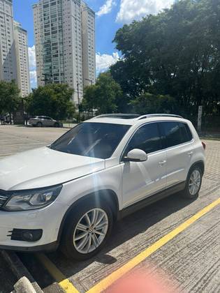 VOLKSWAGEN TIGUAN 2.0 TSI 16V TURBO GASOLINA 4P TIPTRONIC VOLKSWAGEN TIGUAN 2.0 TSI 16V TURBO GASOLINA 4P TIPTRONIC